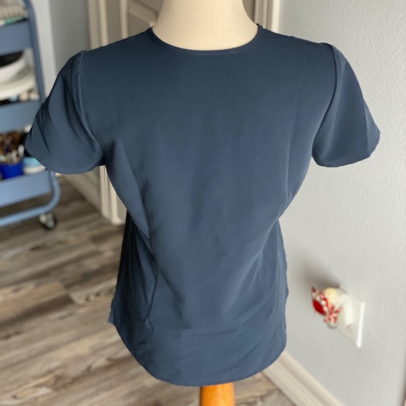 FIGS Catarina-One Pocket Scrub Top - Picture 3 of 3